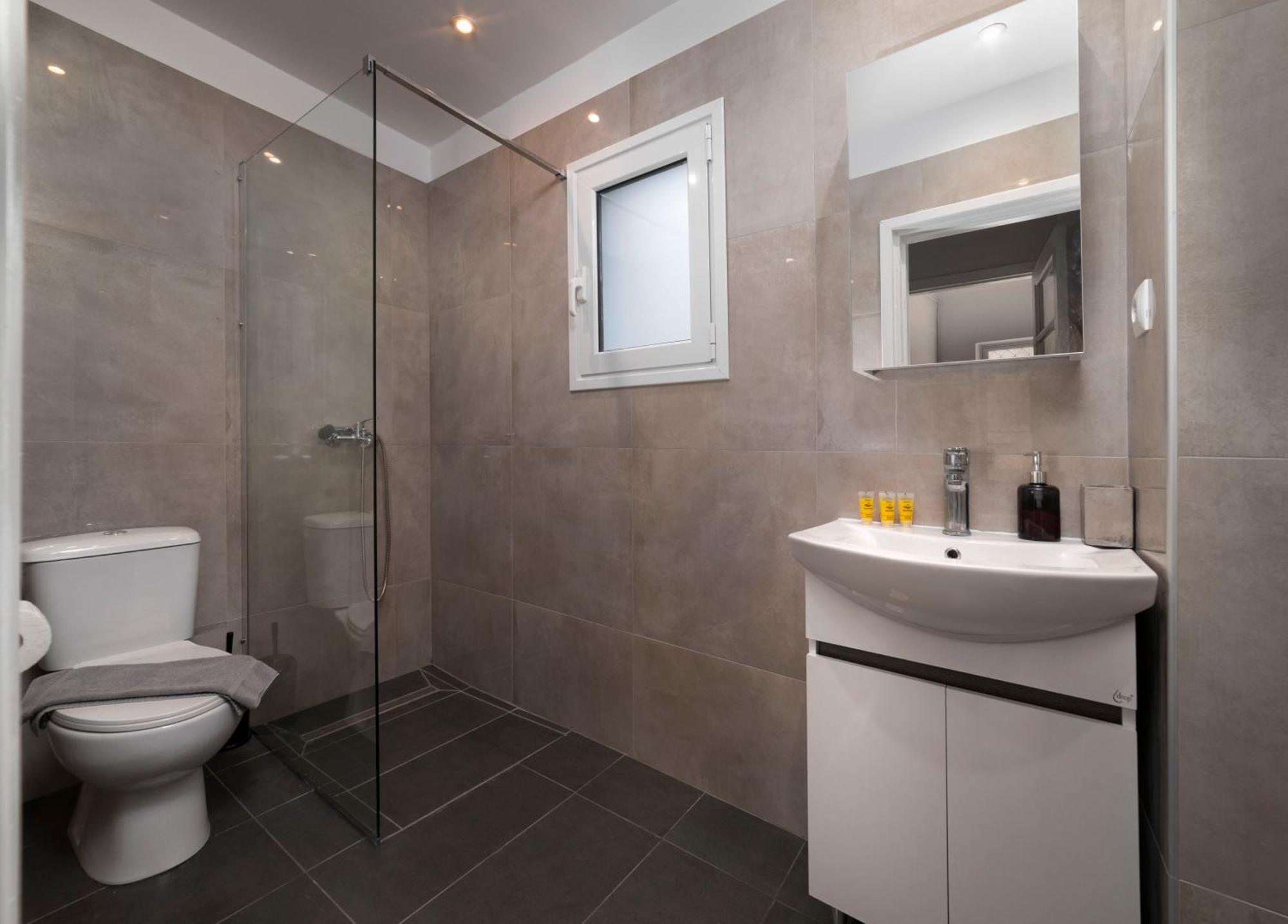 Thissio Getaway 2Ba Next To Athens Ancient Market المظهر الخارجي الصورة