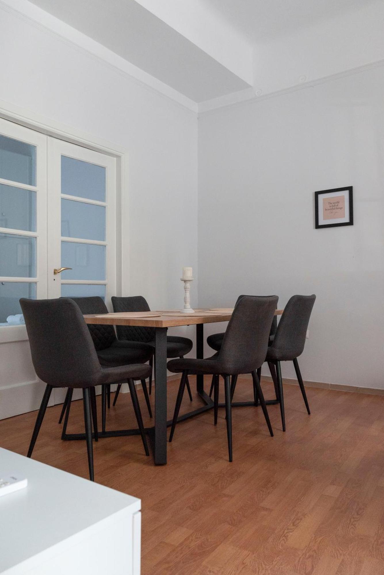 Thissio Getaway 2Ba Next To Athens Ancient Market المظهر الخارجي الصورة