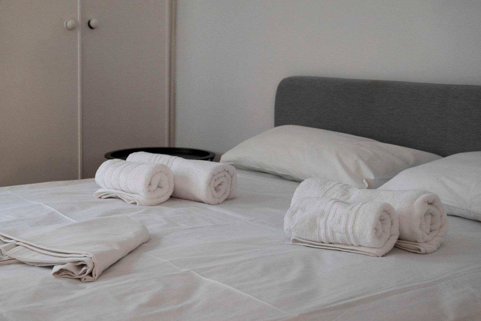 Thissio Getaway 2Ba Next To Athens Ancient Market المظهر الخارجي الصورة