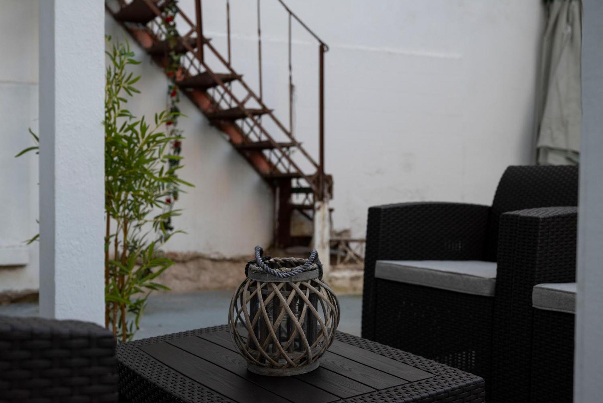 Thissio Getaway 2Ba Next To Athens Ancient Market المظهر الخارجي الصورة