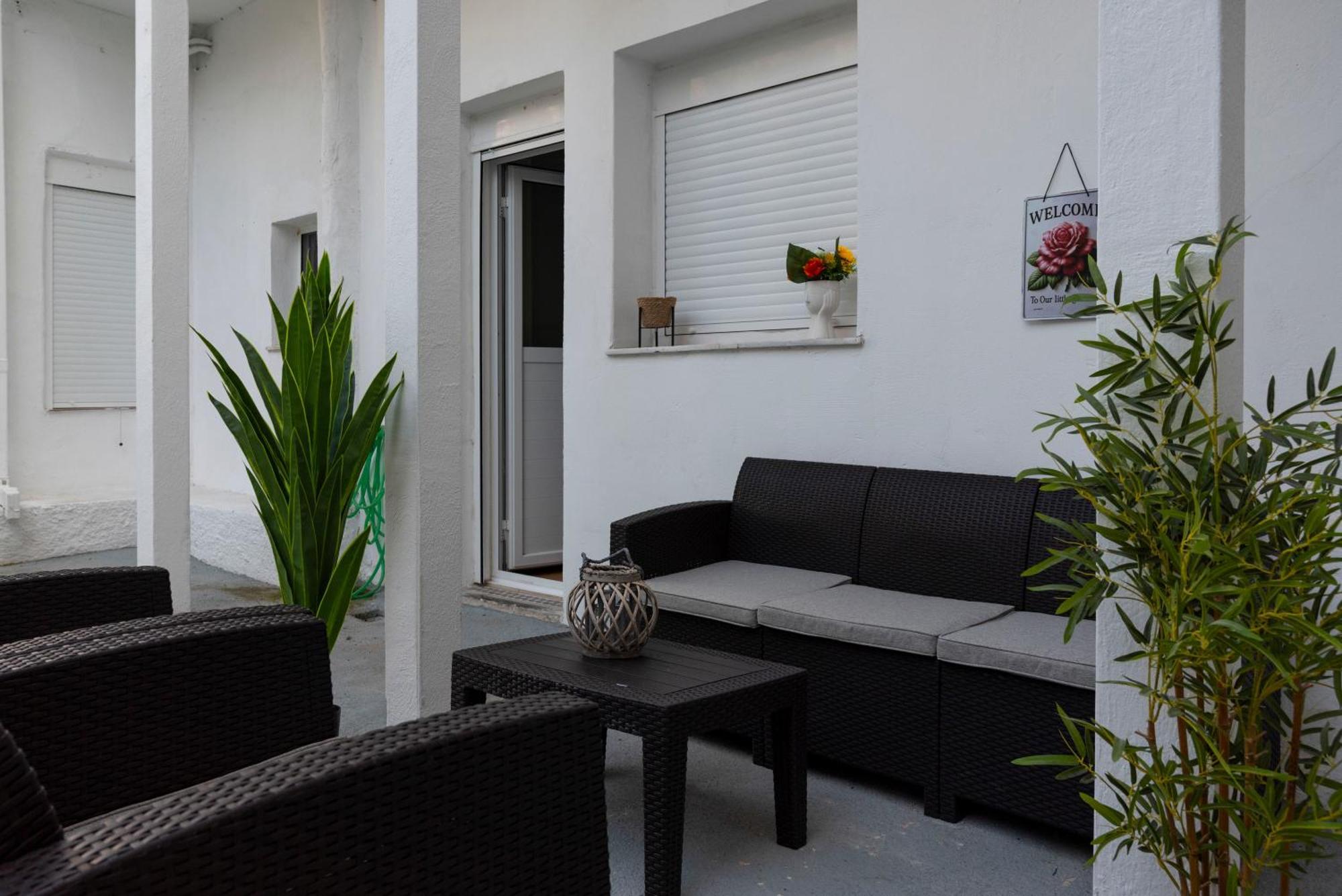 Thissio Getaway 2Ba Next To Athens Ancient Market المظهر الخارجي الصورة