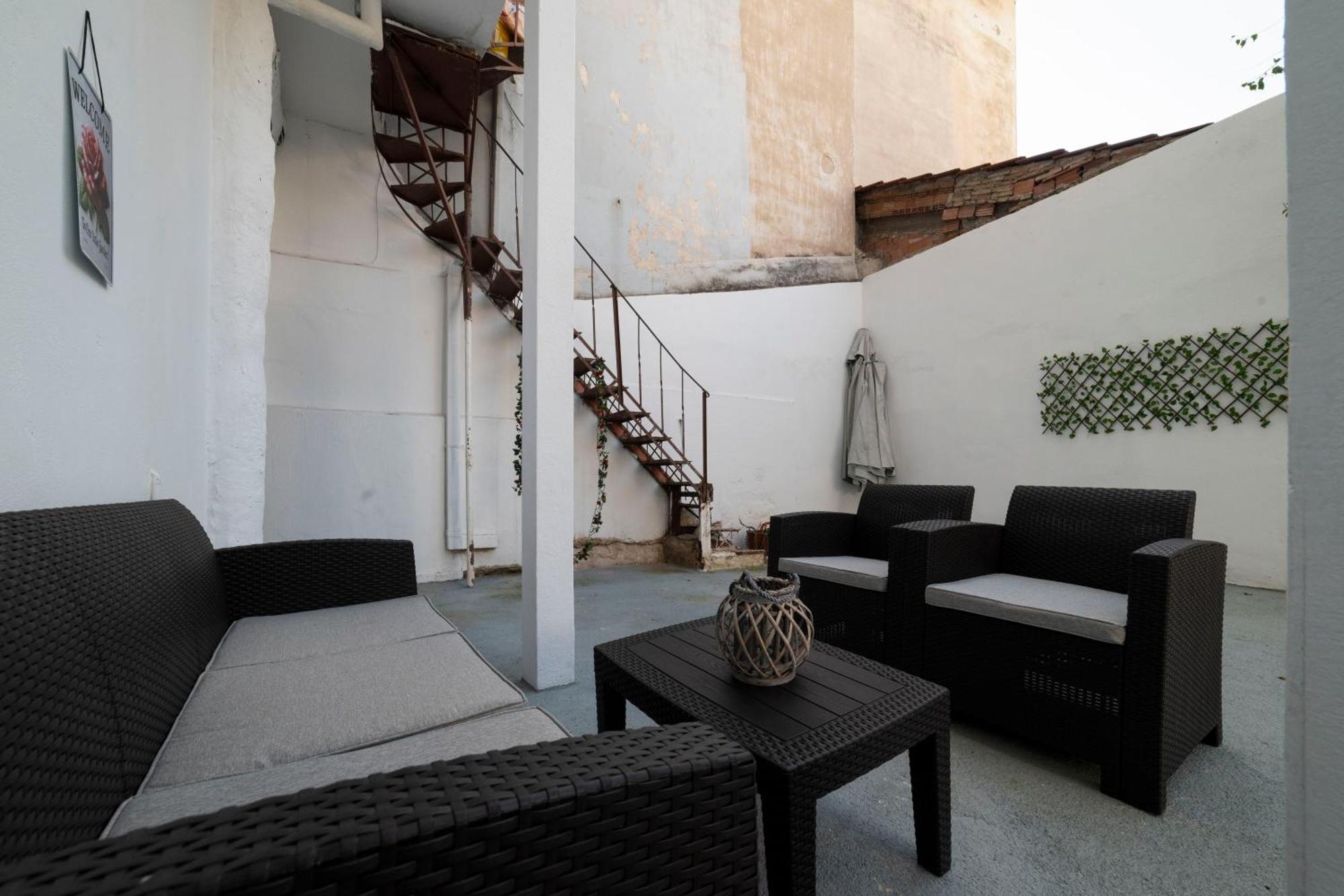 Thissio Getaway 2Ba Next To Athens Ancient Market المظهر الخارجي الصورة